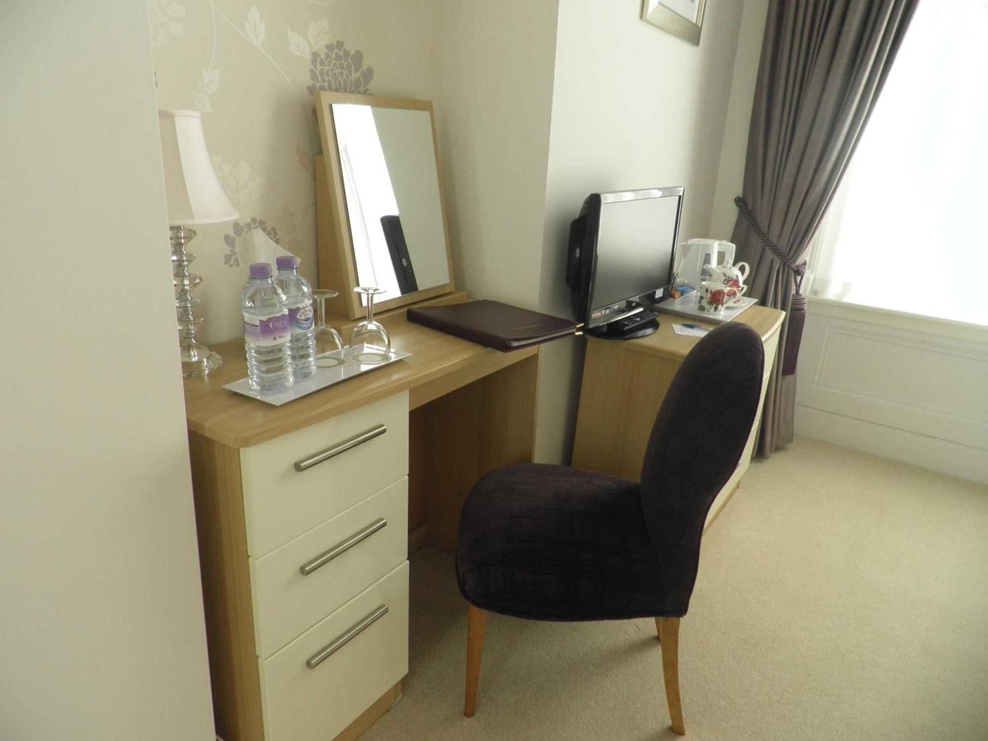 Douglas Park Guest House Kirn Room photo