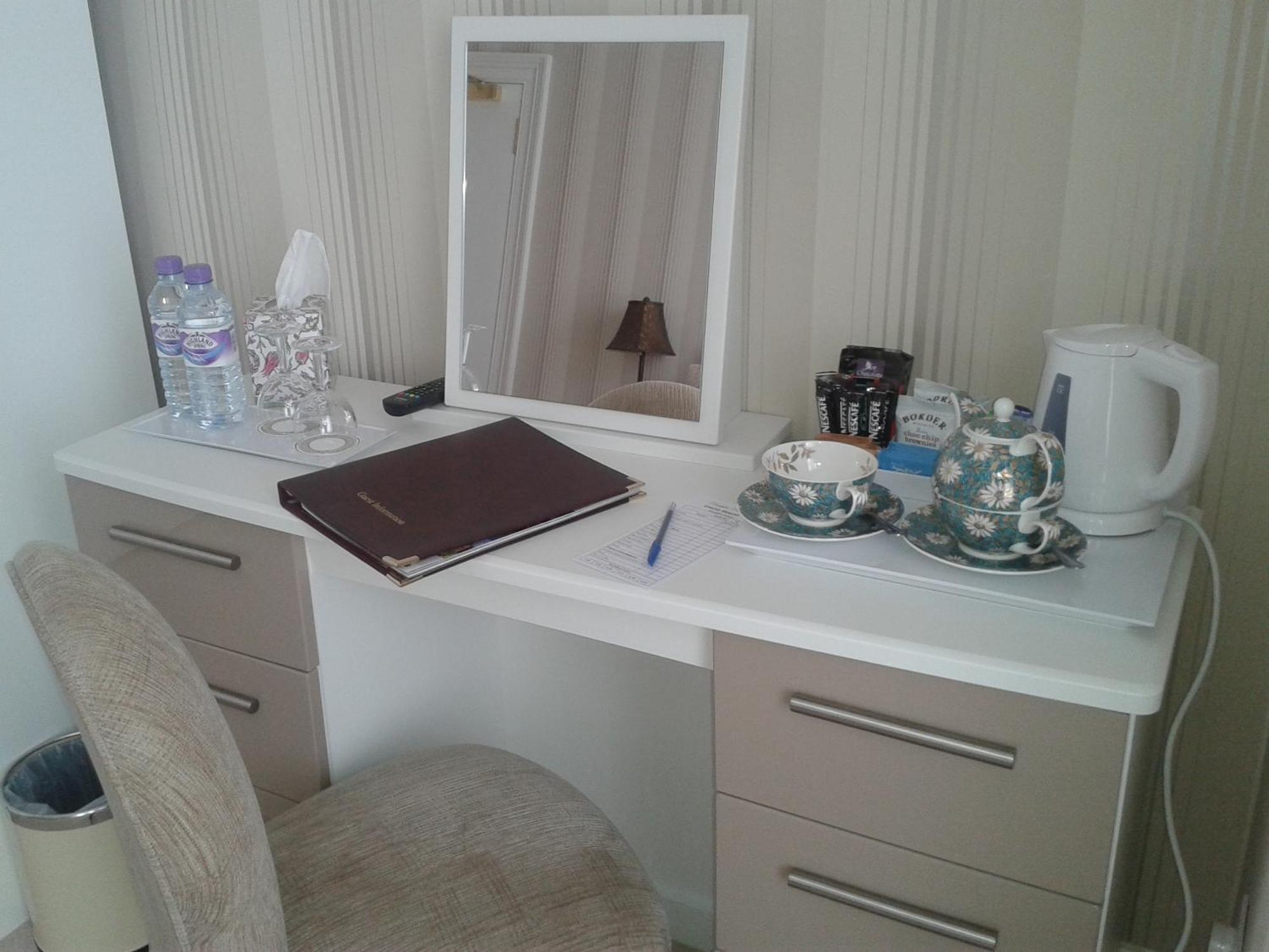 Douglas Park Guest House Kirn Room photo